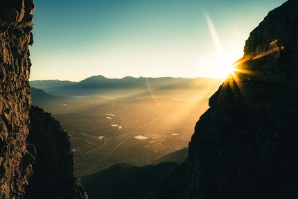 Ruby Supernova, Slanghoek Peak, Du Toits Kloof Mountains, South Africa - Making the first ascent of Ruby Supernova, Slanghoek Peak, South Africa (Ines Papert, Joseph Pfnür, Luka Lindič e Paul McSorley June 2017)