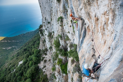 Punta Argennas, Sardegna - Jan Kareš e Jaro Ovcacek durante la prima salita di 'Falco' alla parete est di Punta Argennas, Sardegna