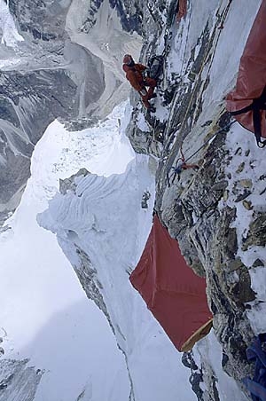 Jannu Diretta Russa - Jannu 7710m, parete N, Diretta Russa, aprile/maggio 2004,11 alpinisti, capo spedizione Alexander Odintsov