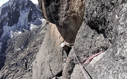 Bolivia, Cordillera Quimsa Cruz, Gran Muralla, Enrico Rosso  - Gran Muralla (Cordillera Quimsa Cruz): making the first ascent of 'Kamasa' (250m, 6b, A2)
