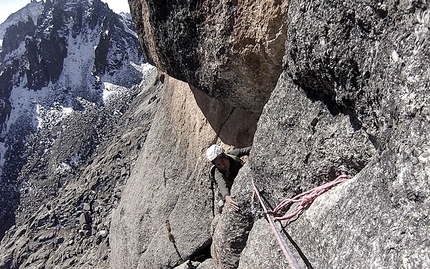 Bolivia, Cordillera Quimsa Cruz, Gran Muralla, Enrico Rosso  - Arrampicata sulla parete nord della 