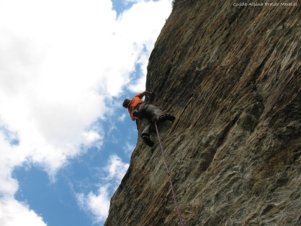 Falesia dei Forni, Alta Valtellina, Parco Nazionale dello Stelvio - Climbing at Forni in the Stelvio National Park