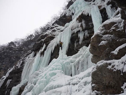 Un bel giorno per una nuova cascata, di Cristofari e Luccarda