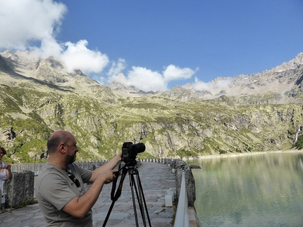 Rifugio Pontese, Valle del Piantonetto - Manuele Cecconello  durante le riprese presso in Rifugio Pontese nella Valle del Piantonetto (Valle dell'Orco)