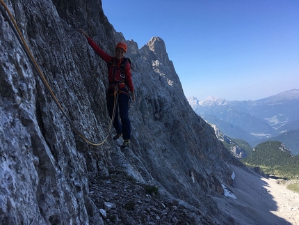 Federica Mingolla, Francesco Rigon, Chimera verticale, Civetta, Dolomiti - Federica Mingolla all'inizio di Chimera verticale, Civetta, Dolomiti, salita insieme a Francesco Rigon