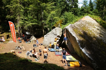 GraMitico, Valle di Daone, boulder, arrampicata - Durante il raduno boulder GraMitico in Valle di Daone (TN)