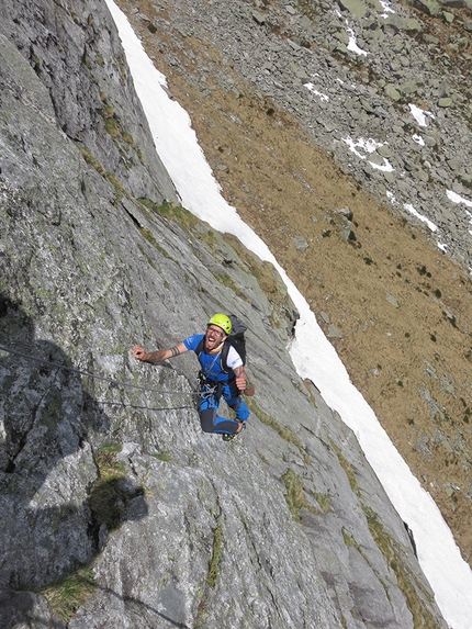 Val di Mello, Qualido, Gran Diedro della Marocca, Simone Manzi, Andrea Mariani, Marco Gianola - During the first ascent of 'Gran Diedro della Marocca' Monte Qualido Est Face, Val di Mello