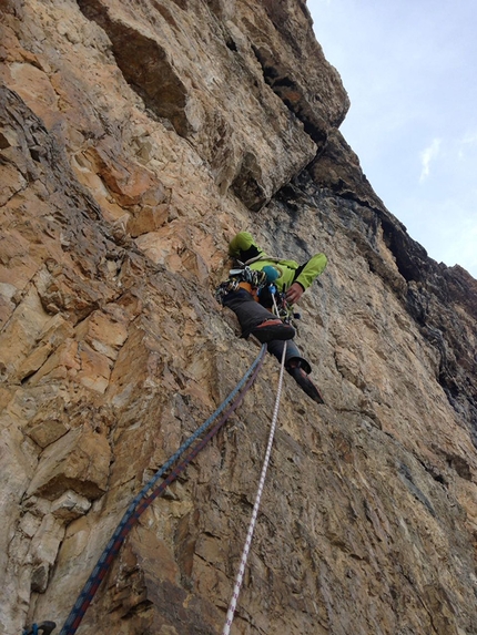 Cima Ovest di Lavaredo, Drei Zinnen, Dolomites, Manuel Baumgartner, Alexander Huber - Alexander Huber making the first ascent of Schatten der Großen (VII, 330m) up the NW Face of Cima Ovest, Tre Cime di Lavaredo, Dolomites, climbed with Manuel Baumgartner