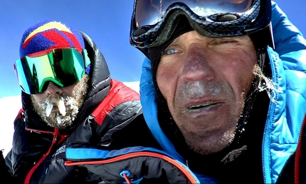 Gasherbrum I SW Face, big new route by Marek Holeček and Zdeněk Hák