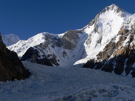 Gasherbrum I, Marek Holeček, Zdeněk Hák - The southwest face of Gasherbrum I seen from base camp