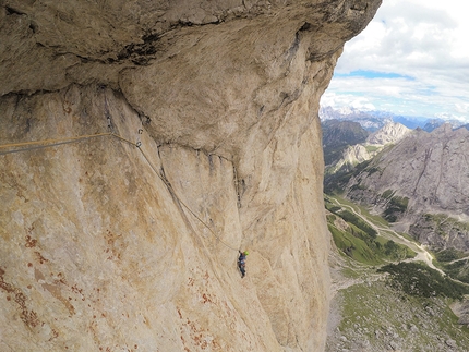 Federica Mingolla, Via della Cattedrale, Marmolada, Dolomiti, Nicolò Geremia - Nicolò Geremia approaching the big roof on Via della Cattedrale, Marmolada, climbed together with Federica Mingolla