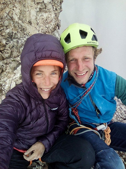 Federica Mingolla, Via della Cattedrale, Marmolada, Dolomiti, Nicolò Geremia - Federica Mingolla e Nicolò Geremia in cima dopo la ripetizione di Via della Cattedrale, Marmolada (09/2017)