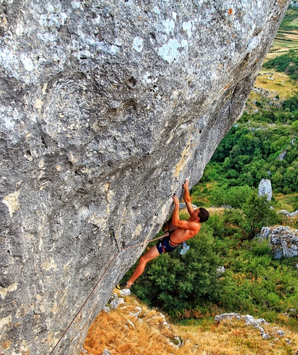 Pietro Radassao, Iron Moon, Frosolone - Pietro Radassao making the first ascent of Iron Moon 8c+/9a at Frosolone