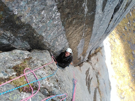 Loften, climbing, Norway, Guille Cuadrado, Gerber Cucurell, Pau Gómez, Jordi Esteve, Felix Queipo - Lofoten Islands: North Dihedral (450m 7/A1), N Face Markitinden