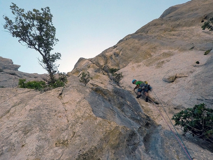 Diamanti e ruggine, nuova via su Punta Cusidore in Sardegna