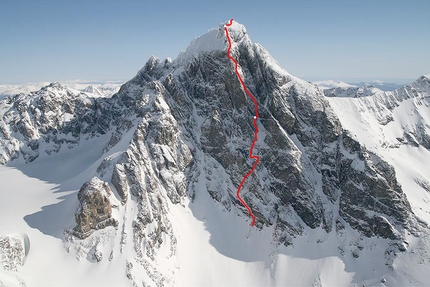 Canada's Monarch Mountain SW Pillar first ascent by Simon Richardson and Michael Rinn