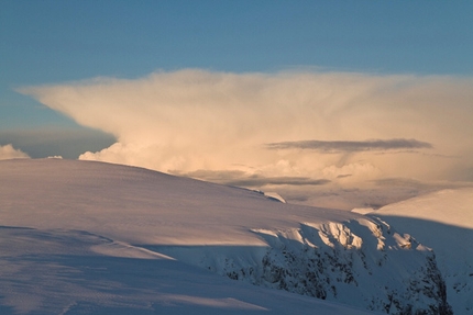 Ines Papert - Alba nelle Highlands.