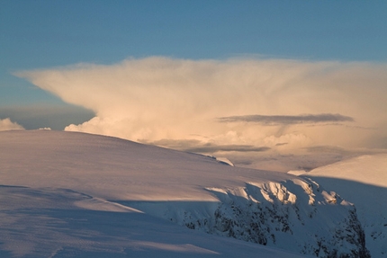 Ines Papert - Alba nelle Highlands.