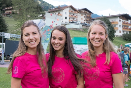 Poolder Contest 2017, Ortisei, Val Gardena - Durante il Poolder Contest 2017, la gara boulder tenutasi a Ortisei, Val Gardena il 12 agosto 2017