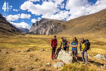 Peru, Iker Pou, Eneko Pou, Manu Ponce, Pedro Galán - Iker Pou, Eneko Pou, Manu Ponce and Pedro Galán in the Quebrada Rurec valley