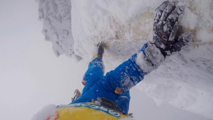 Markus Pucher, Aguja Guillaumet, Patagonia - Markus Pucher durante la prima invernale solitari di Aguja Guillaumet in Patagonia (08/09/2017)