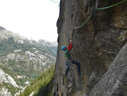 Valle dell'Orco, Per un pugno di sale, Umberto Bado, Paolo Giacobbe - Per un pugno di sale (Valle dell'Orco) - Alessandro Masiero sul sesto tiro