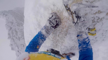 Markus Pucher, Aguja Guillaumet, Patagonia - Markus Pucher durante la prima invernale solitari di Aguja Guillaumet in Patagonia (08/09/2017)