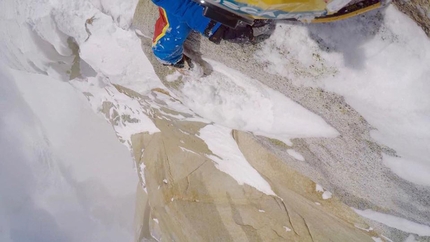 Markus Pucher, Aguja Guillaumet, Patagonia - Markus Pucher durante la prima invernale solitari di Aguja Guillaumet in Patagonia (08/09/2017)