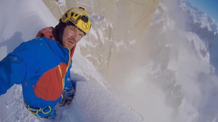 Markus Pucher, Aguja Guillaumet, Patagonia - Markus Pucher durante la prima invernale solitari di Aguja Guillaumet in Patagonia (08/09/2017)