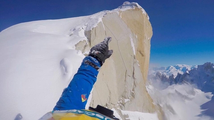 Markus Pucher, Aguja Guillaumet, Patagonia - Markus Pucher durante la prima invernale solitari di Aguja Guillaumet in Patagonia (08/09/2017)