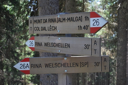 Alta Badia, Malga Munt da Rina, Lago Lè de Rina - Durante l'escursione in Alta Badia alla Malga Munt da Rina ed il Lago Lè de Rina