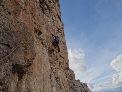 Spes Ultima Dea, Crozzon di Brenta, Brenta Dolomites, Alessandro Beber, Gianni Canale  - Spes Ultima Dea, Crozzon di Brenta: climbing pitch 13, the crux of the entire route