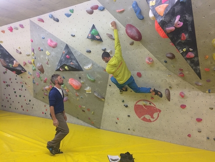 Corso aspiranti guida alpina 2017 - 2018 - Tecnica didattica indoor a Dobbiaco durante il modulo roccia in Dolomiti del corso aspiranti guide alpine 2017 - 2018