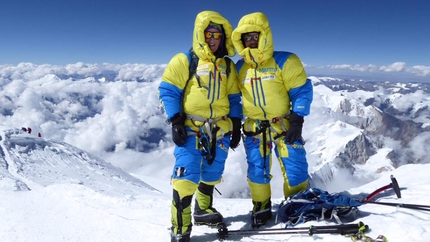 Alix von Melle e Luis Stitzinger in cima al Manaslu