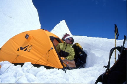 Jean-Christophe Lafaille, Annapurna - Jean-Christophe Lafaille al Campo 3 dell'Annapurna, 05/2002