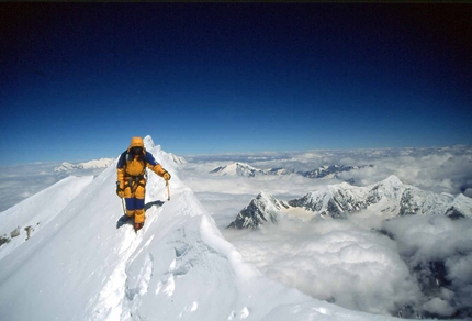 Jean-Christophe Lafaille, Annapurna - Alberto Inurrategi in cima all'Annapurna il 16/05/2002