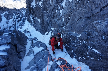 Königsspitze, Gran Zebrù, Daniel Ladurner, Johannes Lemayer - Daniel Ladurner seconding Johannes Lemayer during the first ascent of a new mixed climb up Königsspitze on 07/10/2017