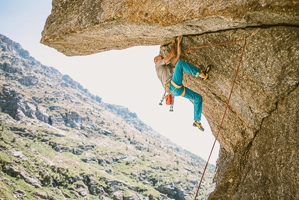 Vallone di Unghiasse, Federica Mingolla, Marzio Nardi, Federico Ravassard, Val Grande di Lanzo - Marzio Nardi in arrampicata a Unghiasse, Val Grande di Lanzo