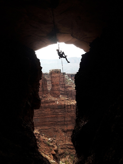 The Crucifix, Canyonlands, USA, Tom Randall, Pete Whittaker - The Crucifix, Canyonlands: 