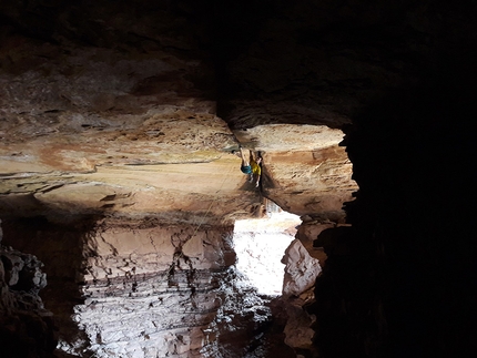 The Crucifix, Canyonlands, USA, Tom Randall, Pete Whittaker - Tom Randall attempting The Crucifix, Canyonlands