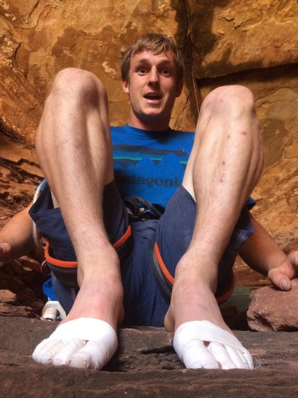 The Crucifix, Canyonlands, USA, Tom Randall, Pete Whittaker - Pete Whittaker taped up for The Crucifix, Canyonlands