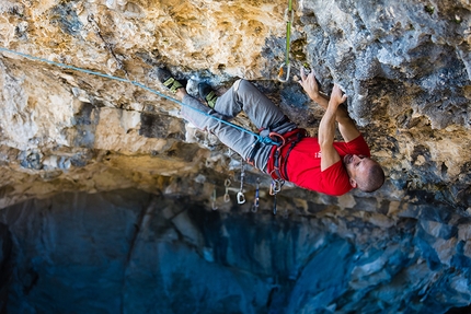 Alfredo Webber - Alfredo Webber on Thunder Ribes 9a at Massone, Arco