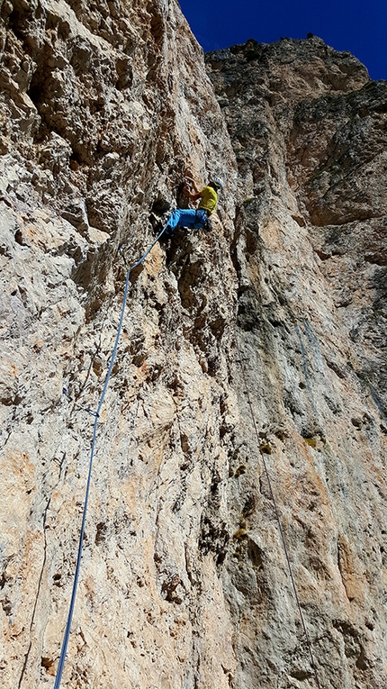 Via Mirko, Monte Steviola, Vallunga, Dolomites, Manuel Nocker, Armin Senoner - Manuel Nocker and Armin Senoner making the first ascent of Via Mirko on Monte Steviola, Vallunga (Puez-Odle) Dolomites