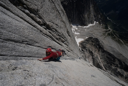 Bugaboos, Howser Towers, Canada, Leo Houlding, Will Stanhope - Leo Houlding on the incredible 250m crux corner of 'All along the Watch Tower' on North Tower of the Howser Towers, Bugaboos. The 1000m long climb is a major one-day objective in itself. (photo - )