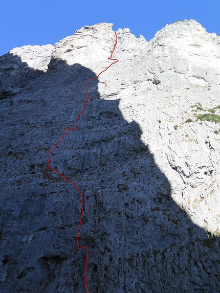 Seconda Pala di San Lucano, Dolomiti, Pale di San Lucano - Durante la prima salita di 'Llops de mar', Seconda Pala di San Lucano, Dolomiti (Santiago Padros, Luca Vallata 16/10/2017)