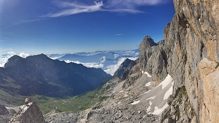 Atommyco in Val d'Ambiez: nuova via di Andrea Simonini nelle Dolomiti di Brenta