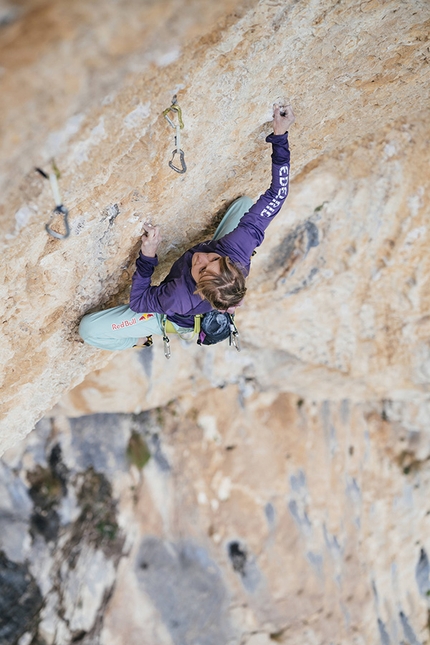 Angela Eiter - Angela Eiter climbing La planta de shiva 9b at Villanueva del Rosario in Spain