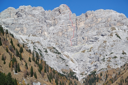 Sass de Mura, Dolomiti Feltrine, Lorenzo Corso, Patrick Gasperini, Diego Toigo - Il tracciato di I tempi cambiano, Sass de Mura parete sud (Lorenzo Corso, Patrick Gasperini, Diego Toigo estate 2017)