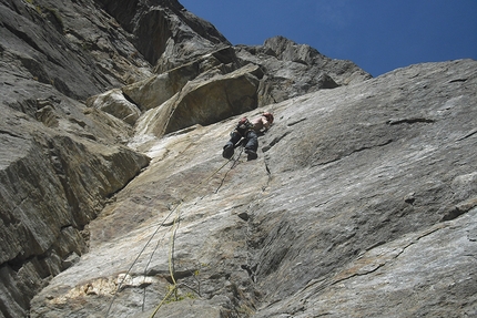 Valle d'Aosta: nuova via d'arrampicata di Ezio e Edoardo Saccaro sulla Pèrie de Sarò