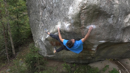 Niccolò Ceria, boulder, Norvegia, Finlandia - Niccolò Ceria sale The Globalist 8B+, Sipoo, Finlandia